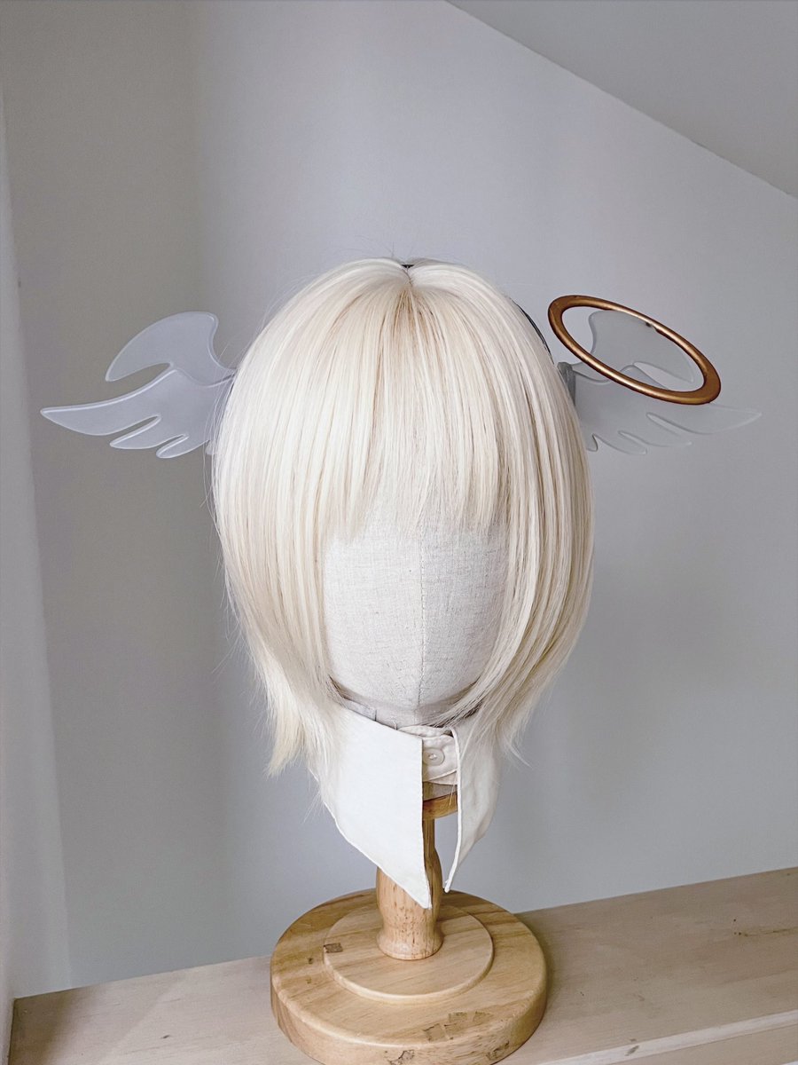 ₊⊹ 👼 ⊹₊···———— 久しぶりに天使らしいカラーの 天使の羽