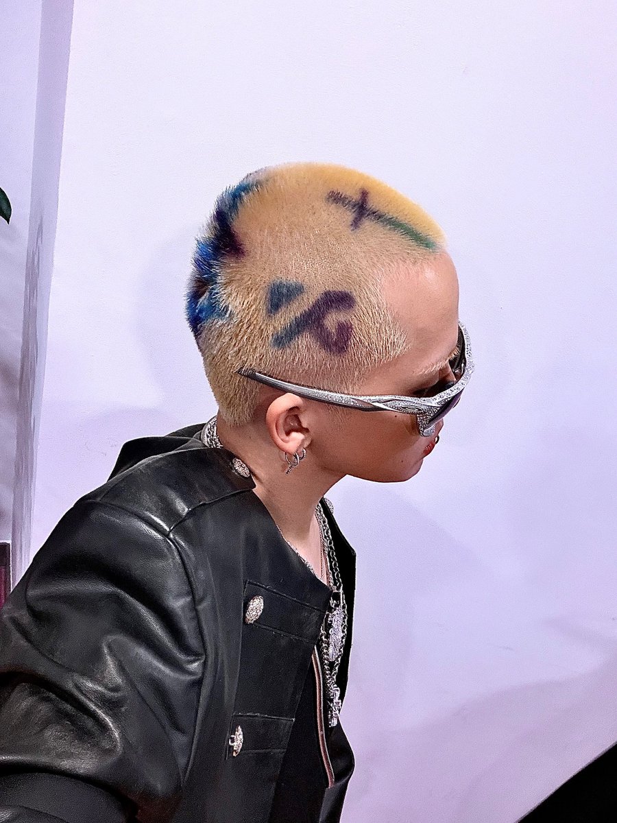 📸🦔 #7chillweverse] post update | 251225 7CHILL / 7CROWN DROP 1/7