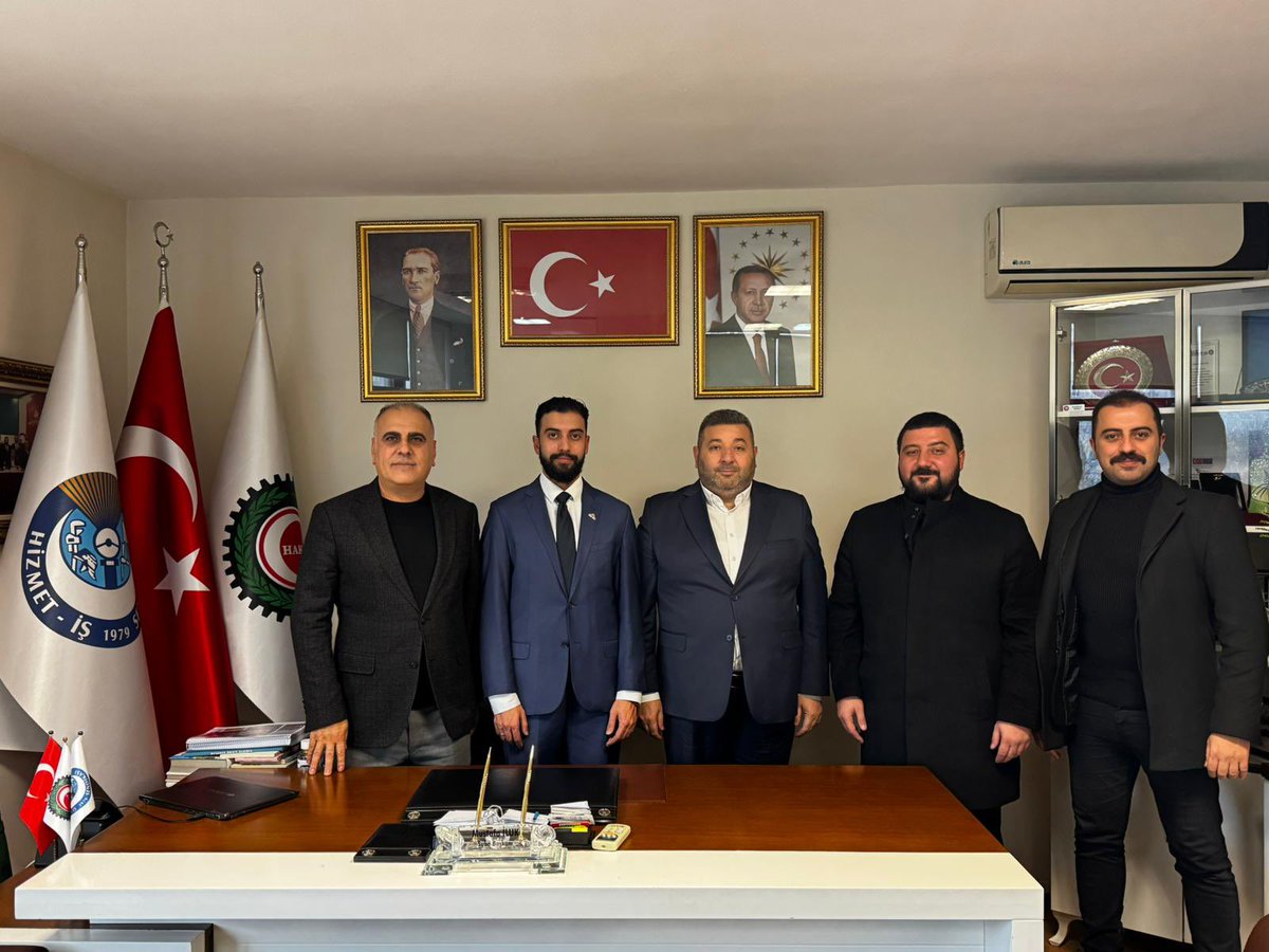 HAK-İŞ İstanbul İl Başkanı Sayın Mustafa İLUK beyefendiyi ziyaret ettik. Misafirperverliği, hoşsohbetleri için kendilerine teşekkür ediyor ve çalışmalarında muvaffakiyet diliyorum.