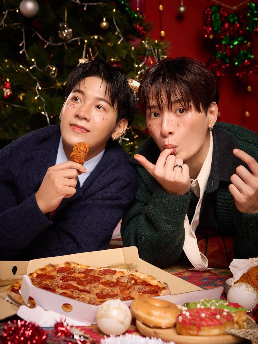 peraya_official's tweet photo. IG kristtps 

https://t.co/XPnzeEiYQO

#KristSingto #คริสสิงโต
#โครงการถ่ายรูปเล่นของคริสพีรวัส https://t.co/ec7p8S7CUg