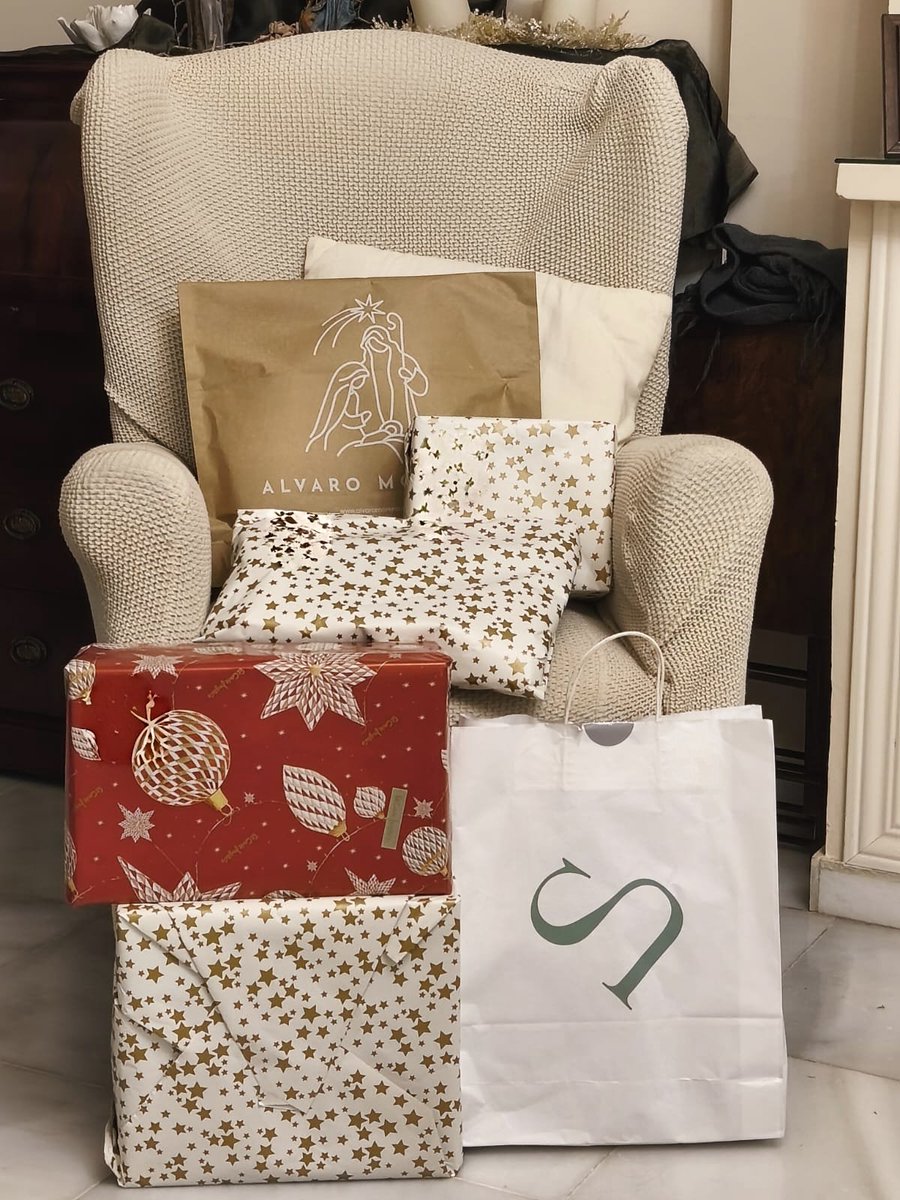 Cuando nada te sorprende, y hasta sabes cuál es tu paquete...
Por qué será?