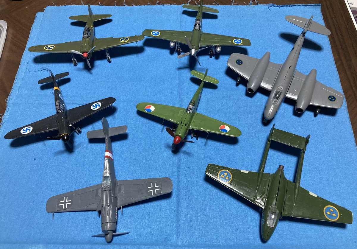 2日目は1/72版センチュリオン軍団と大戦機達 カラーリングとか機体の