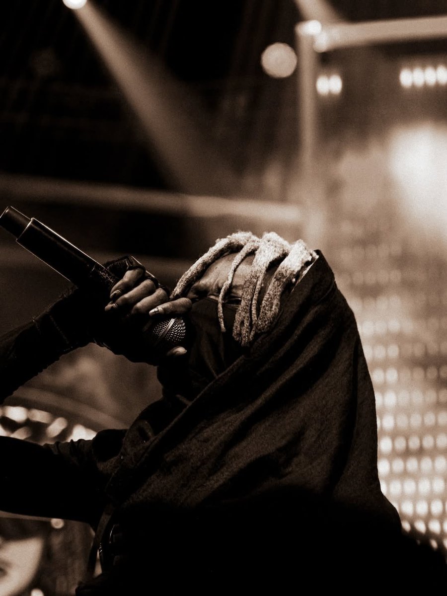 ARTSALGHUL's tweet image. come 2026, the naija underground scene will evolve into some sort of valhalla, and, like a warboy, you're going to witness me !!