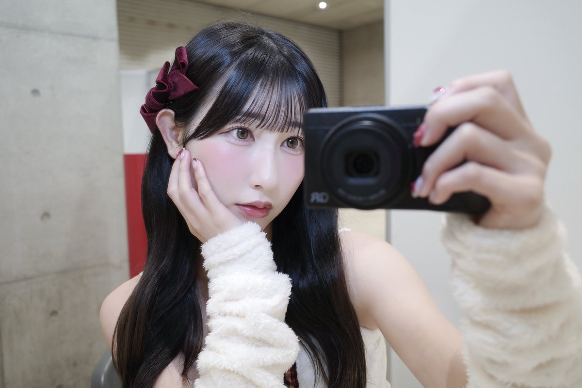 yamamoto_anna_'s tweet photo. 𝑀𝑒𝑟𝑟𝑦 𝐶ℎ𝑟𝑖𝑠𝑡𝑚𝑎𝑠 🧁🥂❤️✨ https://t.co/4p8VsmVacu