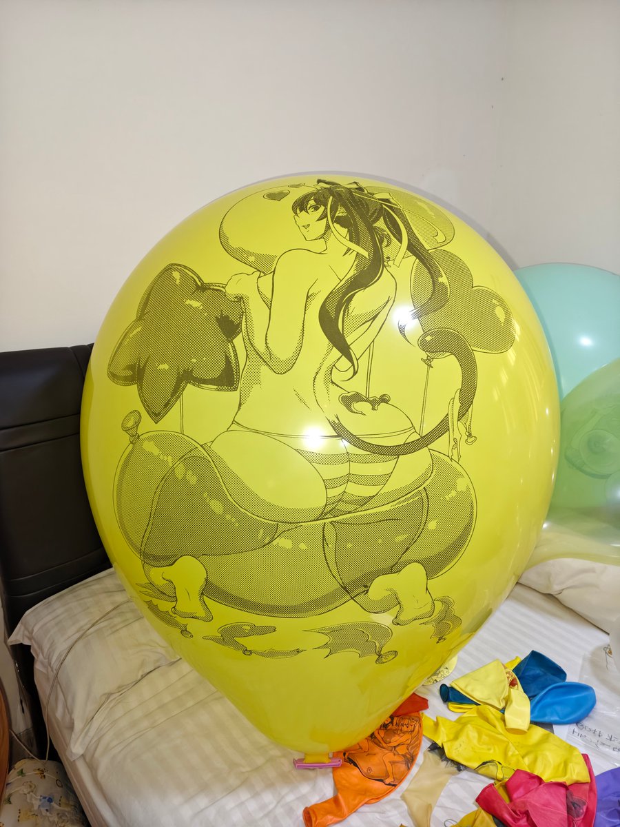 x_varda's tweet image. Year End party~
Thank you to all the sellers and printers that make all these balloons ^w^
@Rokuzon95 make some crazy dangerous necked balloons XD
#八雲屋 #balloons #looner