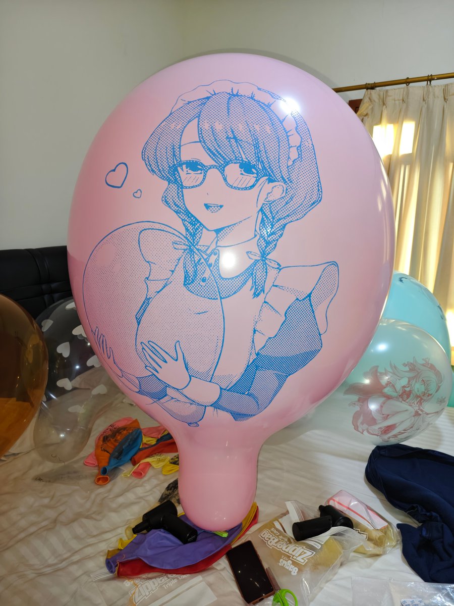 x_varda's tweet image. Year End party~
Thank you to all the sellers and printers that make all these balloons ^w^
@Rokuzon95 make some crazy dangerous necked balloons XD
#八雲屋 #balloons #looner