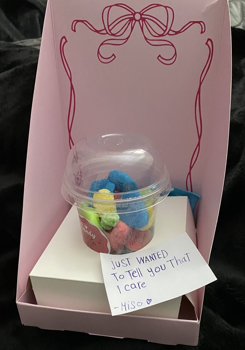 3ilwt's tweet image. open.spotify.com/track/2K7xn816…