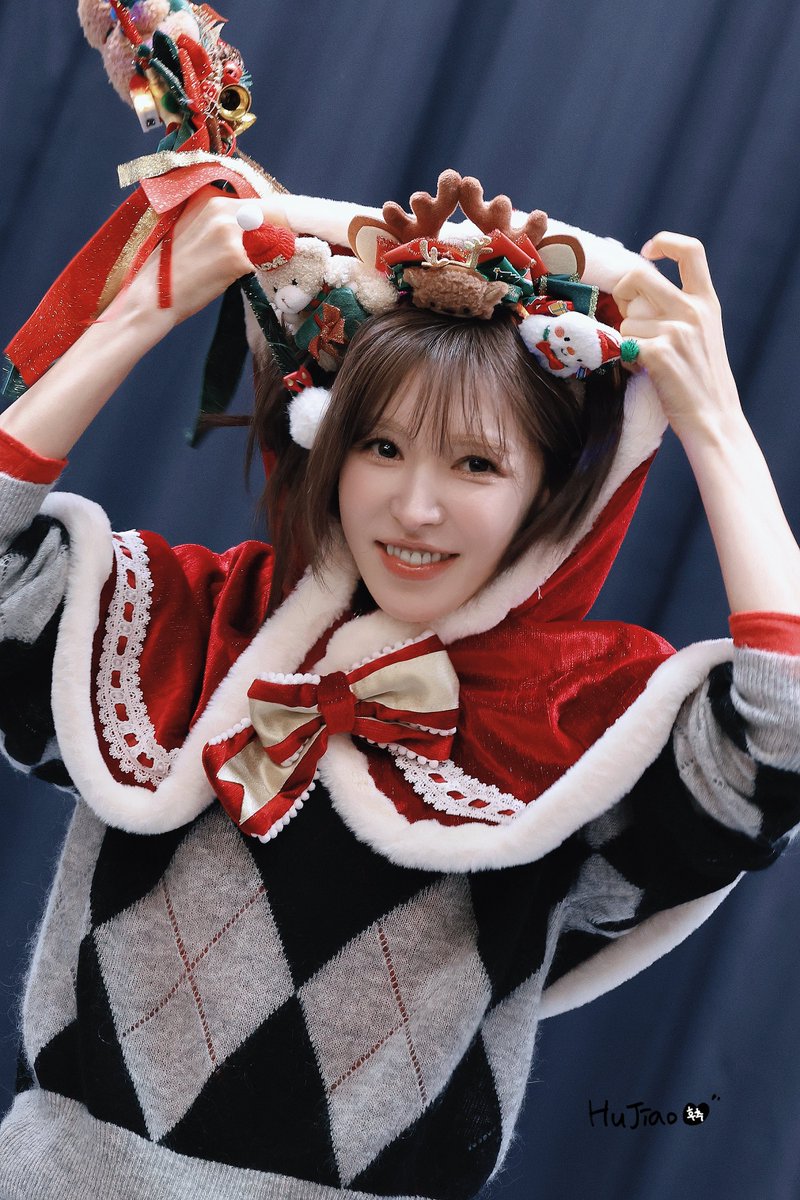 HuJiao_1009's tweet photo. 𓃕ˊ˗ Merry Christmas 𖢔꙳𖡺𐂂𖡺❅*.𖥧𖥧

#WENDY #웬디 https://t.co/LFuGktuhP5