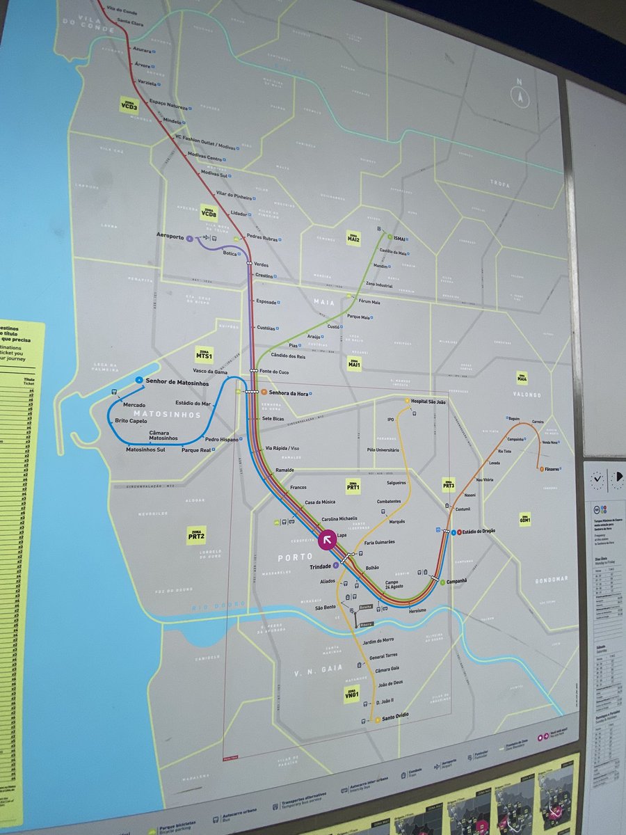 Dernières images avant de prendre le métro pour l’aéroport ! L’ #orange de #noël de #porto #portugal 
On se prépare au froid parisien!