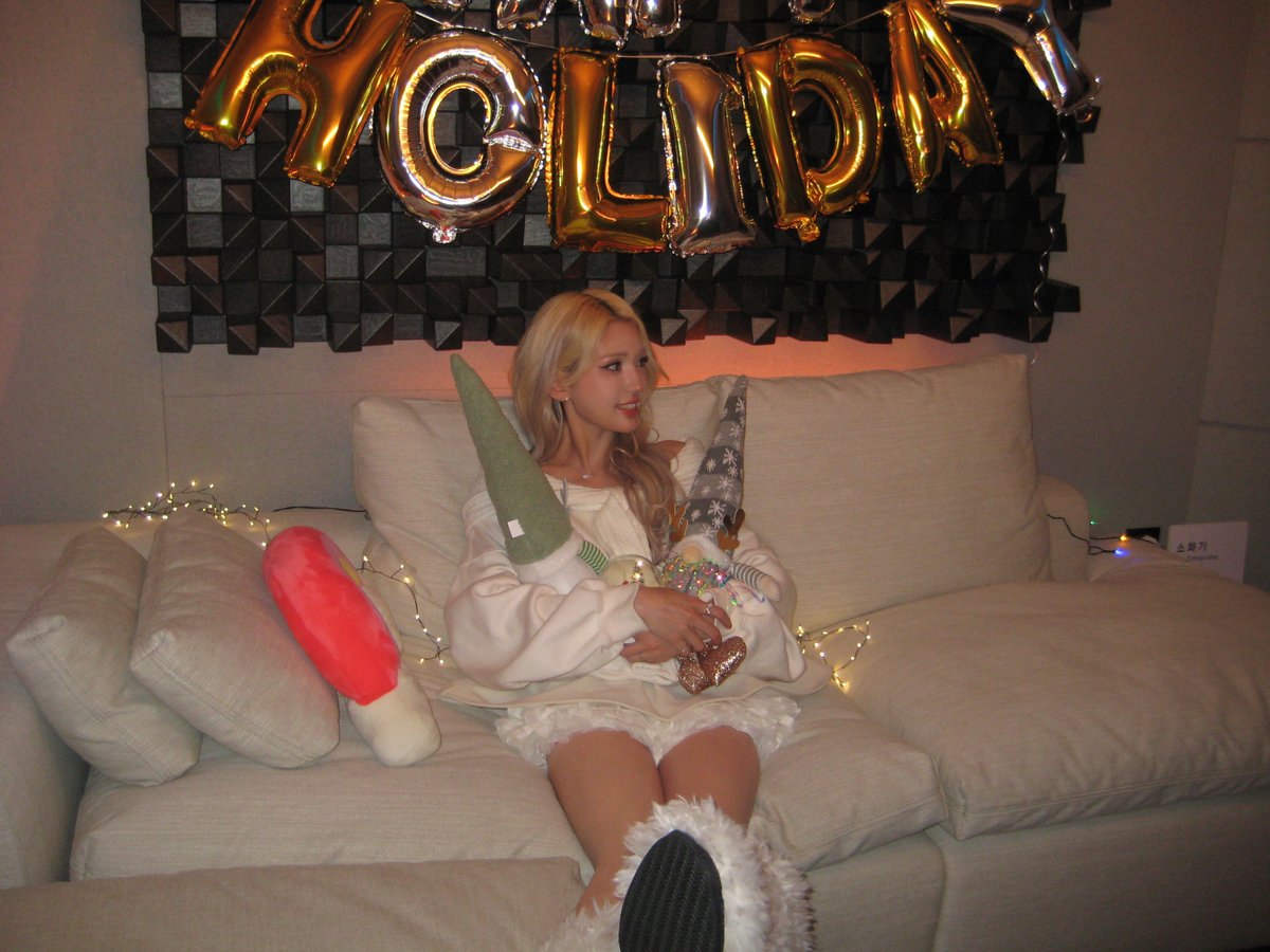 JEON SOMI(전소미) tweet media