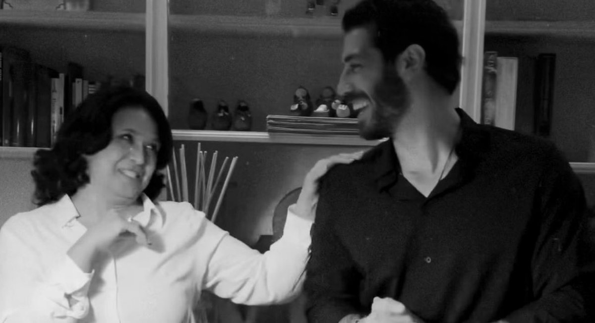 apatica_'s tweet image. lui è proprio entrato a far parte della famiglia dal giorno uno 🖤