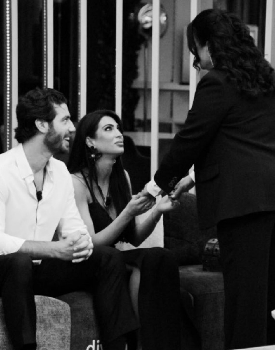 apatica_'s tweet image. lui è proprio entrato a far parte della famiglia dal giorno uno 🖤