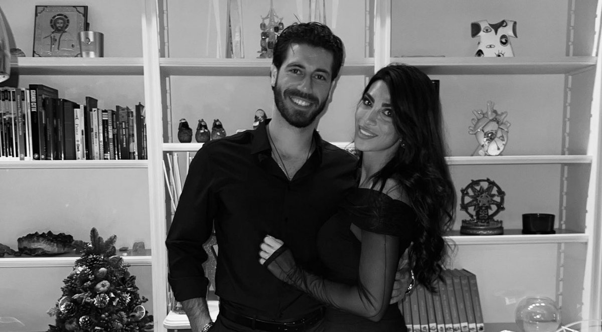 apatica_'s tweet image. lui è proprio entrato a far parte della famiglia dal giorno uno 🖤