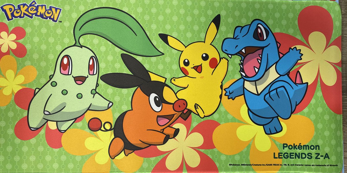 ポップタウン入荷情報】 海外製ZA御三家プレイマット 入荷しました