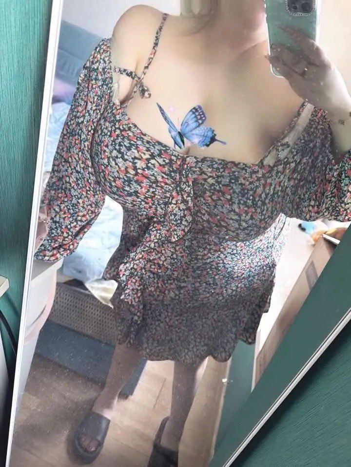 语文老师、坐标滨州，反差，找个字母圈的同好，可以带着一起交流圈内经验的。