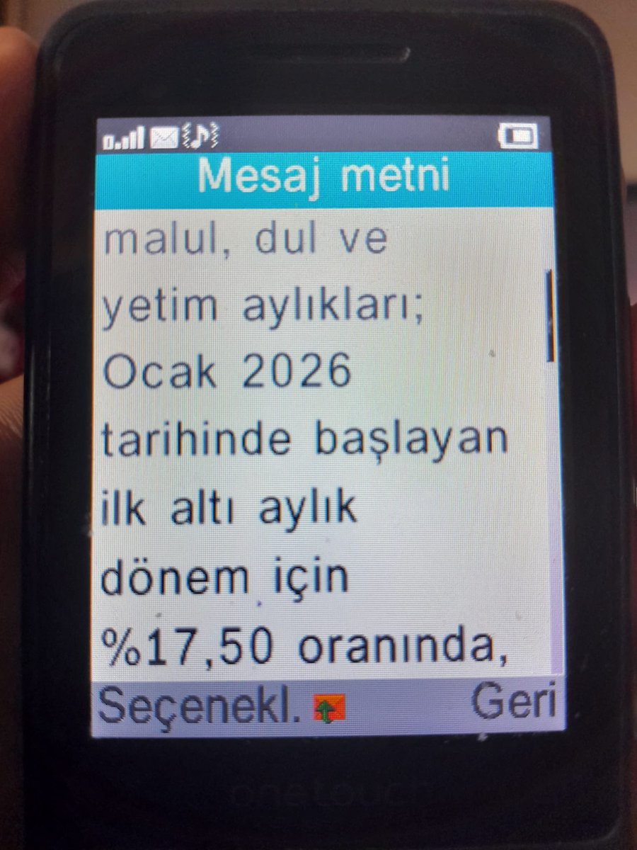 Özel bir bankadan emeklisine gelen 2026 maaş artış mesajı %17,50
Bu kişi kirada ise minimum %35 kira zammı verecek, aldığı zam kiraya vereceği zammı bile karşılayamayacak. 
Yüksek gelirli ülkeler seviyesine giriyoruz, vatandaşımızı enflasyona ezdirmedik diyorsunuz ama acaba hangi