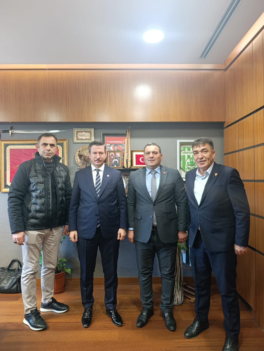 Bugün <a href="/TBMMresmi/">TBMM</a> de <a href="/TmsyGaziler/">T.M.S.Y GAZİ SAYILMAYANLAR</a> başkanımız  <a href="/ErtugrlGaziTmsy/">ERTUĞRUL GAZİ DEMİR</a>
Başkan yardımcılarımız
Sn <a href="/aydem057/">Aytekin Demirel</a>  
Sn <a href="/mustafaulu60332/">T.M.S.Y. mustafa uludogan</a>  ile birlikte
<a href="/TBMMresmi/">TBMM</a> de <a href="/MHP_Bilgi/">MHP</a> Giresun milletvekili  
Sn <a href="/KonalGazi/">Ertuğrul Gazi Konal</a> ziyaret edilmiştir. 
Sn @KonalGaz ile <a href="/TmsyGaziler/">T.M.S.Y GAZİ SAYILMAYANLAR</a> vatan evlatlarının Gazilik