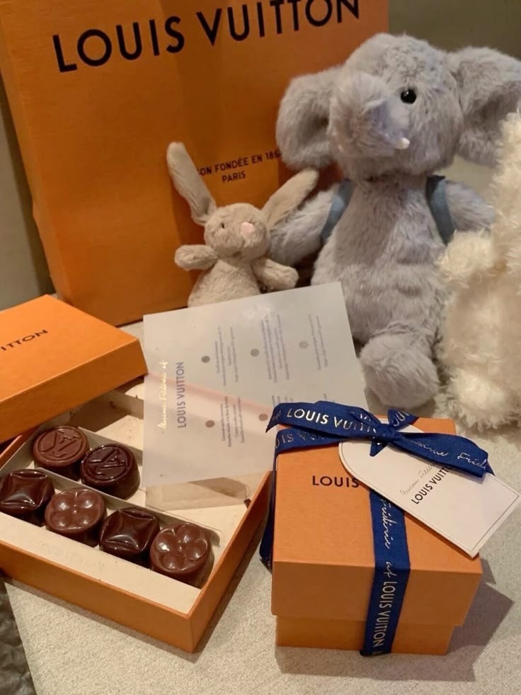 LIU FAMILY. tweet media