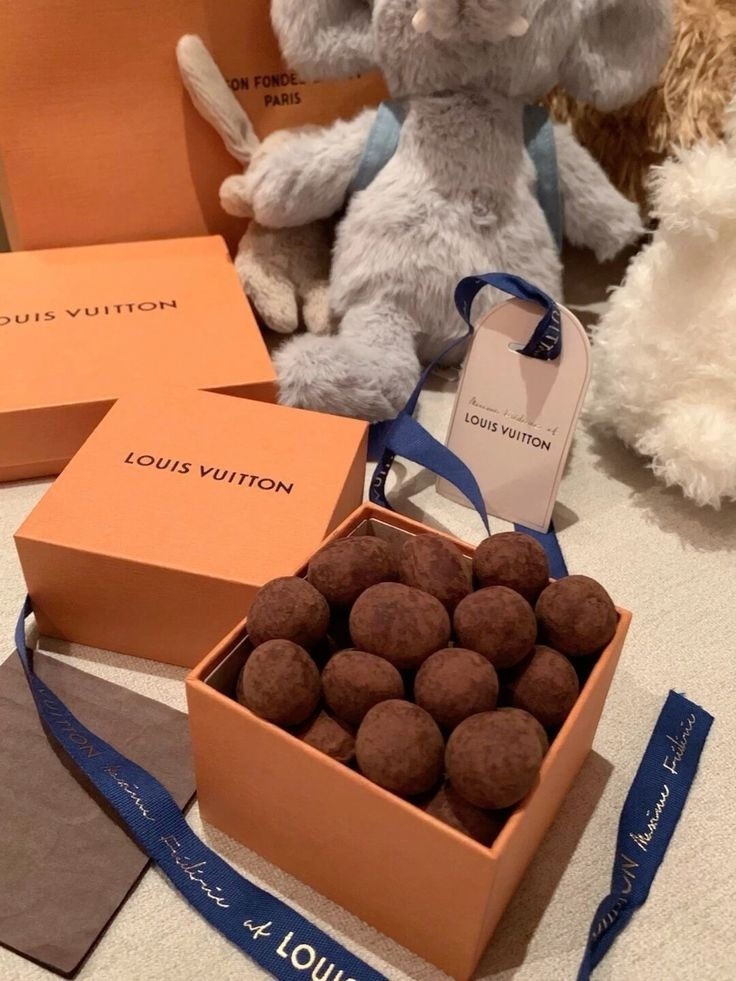 LIU FAMILY. tweet media