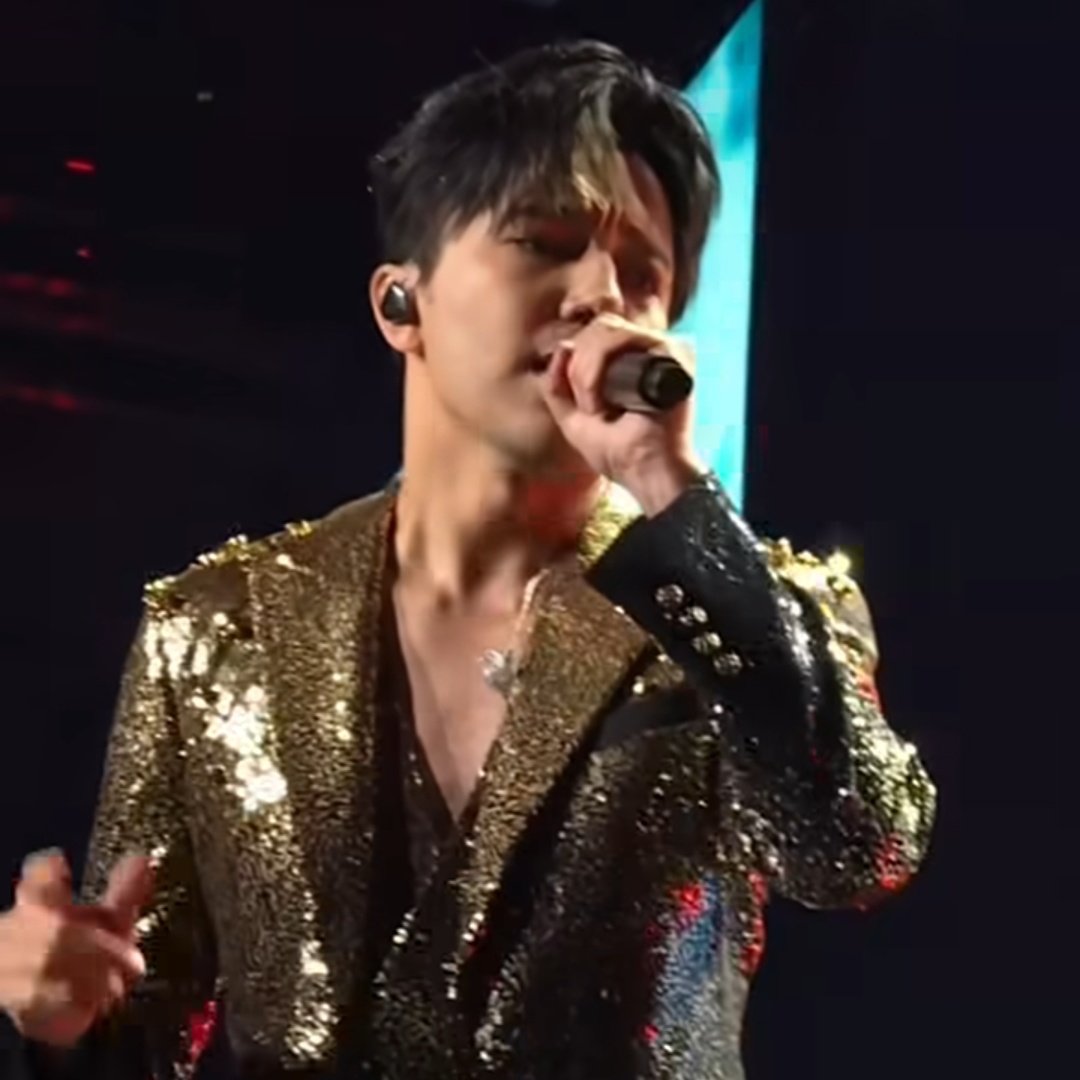 Stranger230922's tweet image. DIMASH BEAUTIFUL 
MOMENTS 

#Veryloveyou 

WHAT IS DIMASH TO YOU
Dimash's vocals completely surrender to the sounds of the music. You can listen to this magical beauty endlessly!