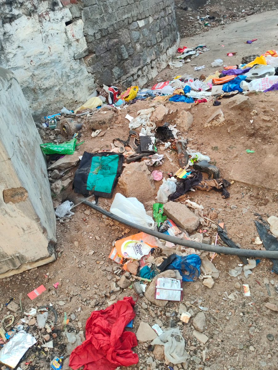 SyOnline2's tweet photo. @GHMCOnline
This is the condition near our residential area. Open dumping of garbage construction debris, and stray animals feeding on waste. Serious hygiene and health risk for residents. Request immediate cleaning and regular monitoring.
#GHMC #SwachhHyderabad #PublicHealth https://t.co/4uDRoUis53