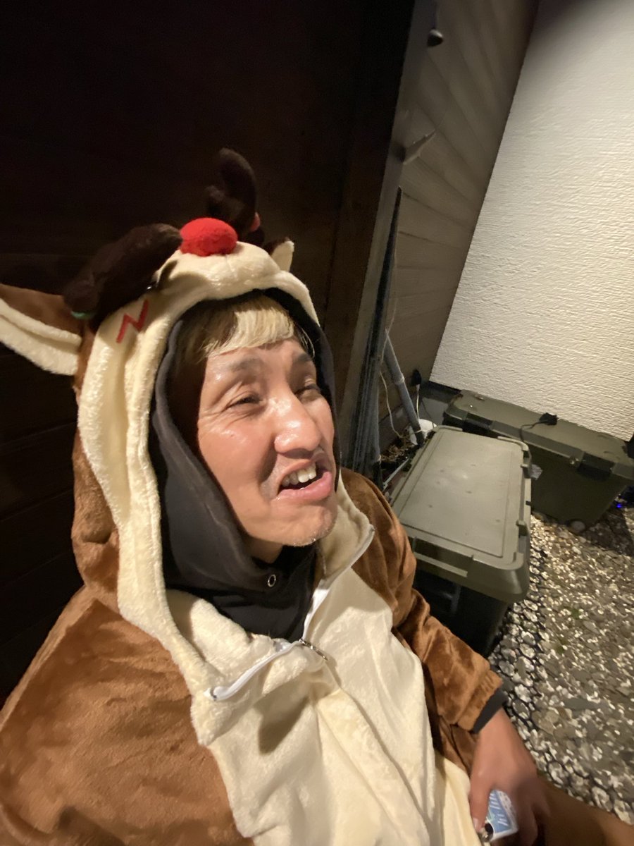 5q9NQ2VhQ2to1Do's tweet photo. クリスマス会始まりましたよ〜〜😊👍
なんか熊本にいるような錯覚を起こすいつものメンツが😂😂😂
#COLLEGARE
#CAFE218
#世界のわっす
#コレガレカフェ218合同クリスマス会 https://t.co/op6KraMdo7