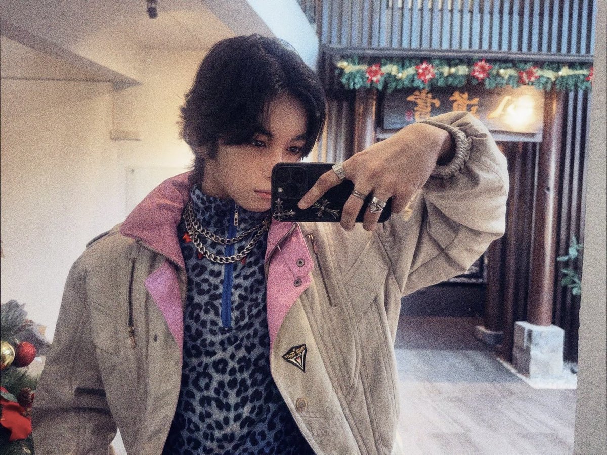 [🐰] Merry Christmas, Anchors ⚓️ 🎄

#HORI7ON #호라이즌 #MARCUS #마커스