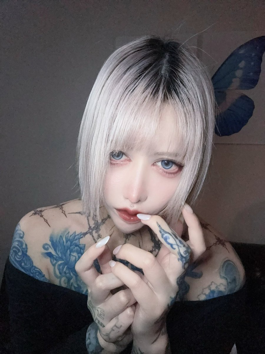 Van Marilyn (@888marilyn888) / Posts / X