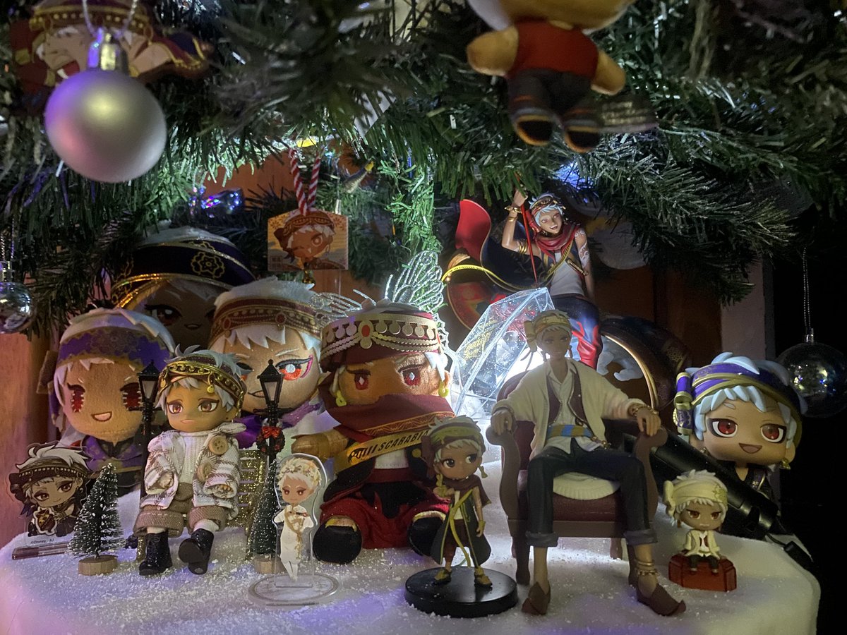 Kalim_Tsum's tweet photo. Merry Christmas! :D Kalim tree is back! https://t.co/4BXNVtyWia