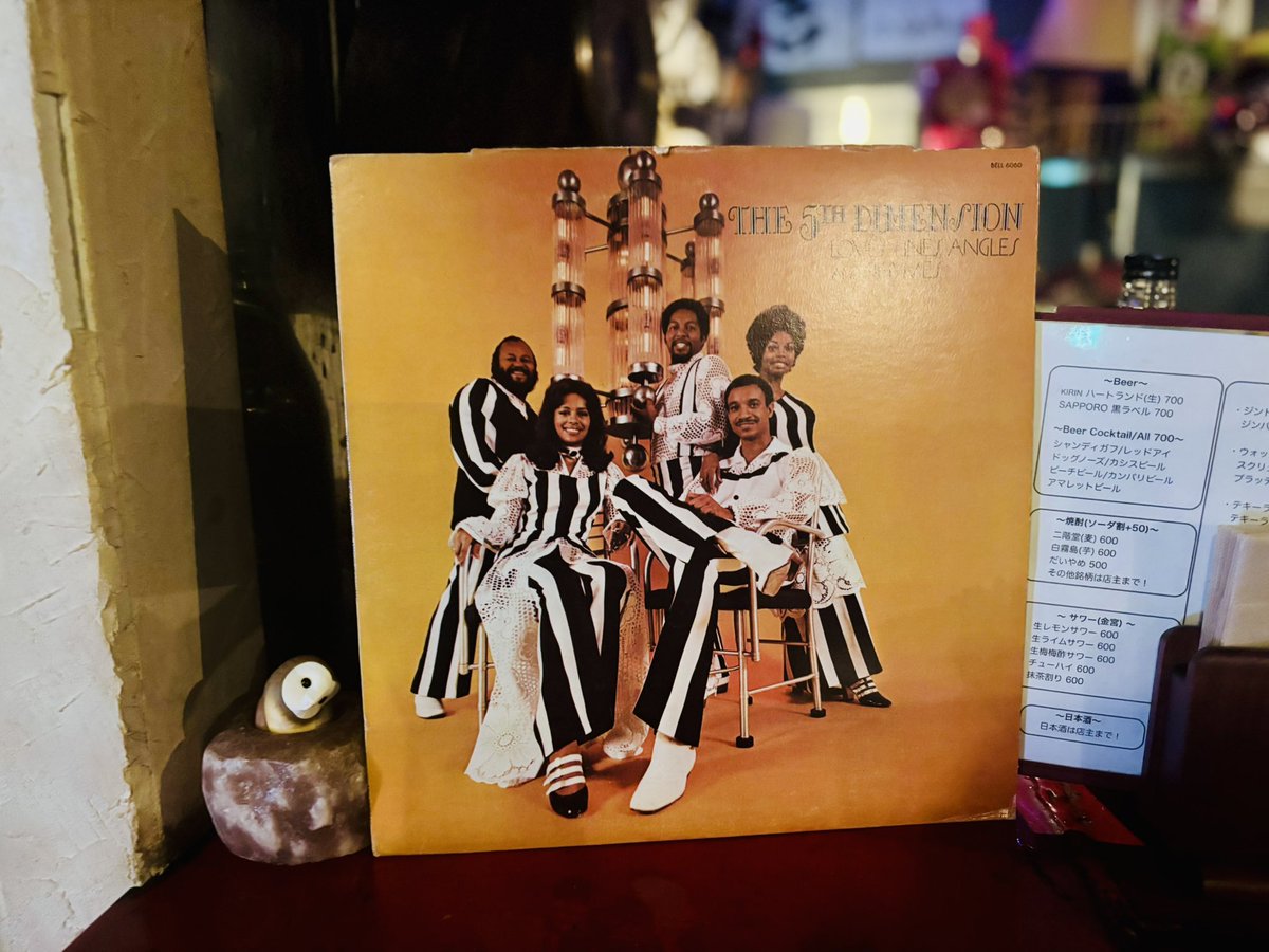 MusicBar♪ムムリック・マーフィー@下北沢12/25(木)本日通常営業でございます。
昨夜もありがとうございました！
雨が上がるのももうすぐや。
穏やかに年をみなさま越せますよに。
今日もお待ちしております！

#下北沢
#音楽バー