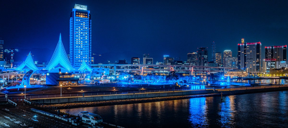 photocitytower's tweet photo. 神戸のクリスマス夜景
構図は関係ありません、ただ入れたいものを撮るだけです✨✨✨ https://t.co/XwnyXOPyhF