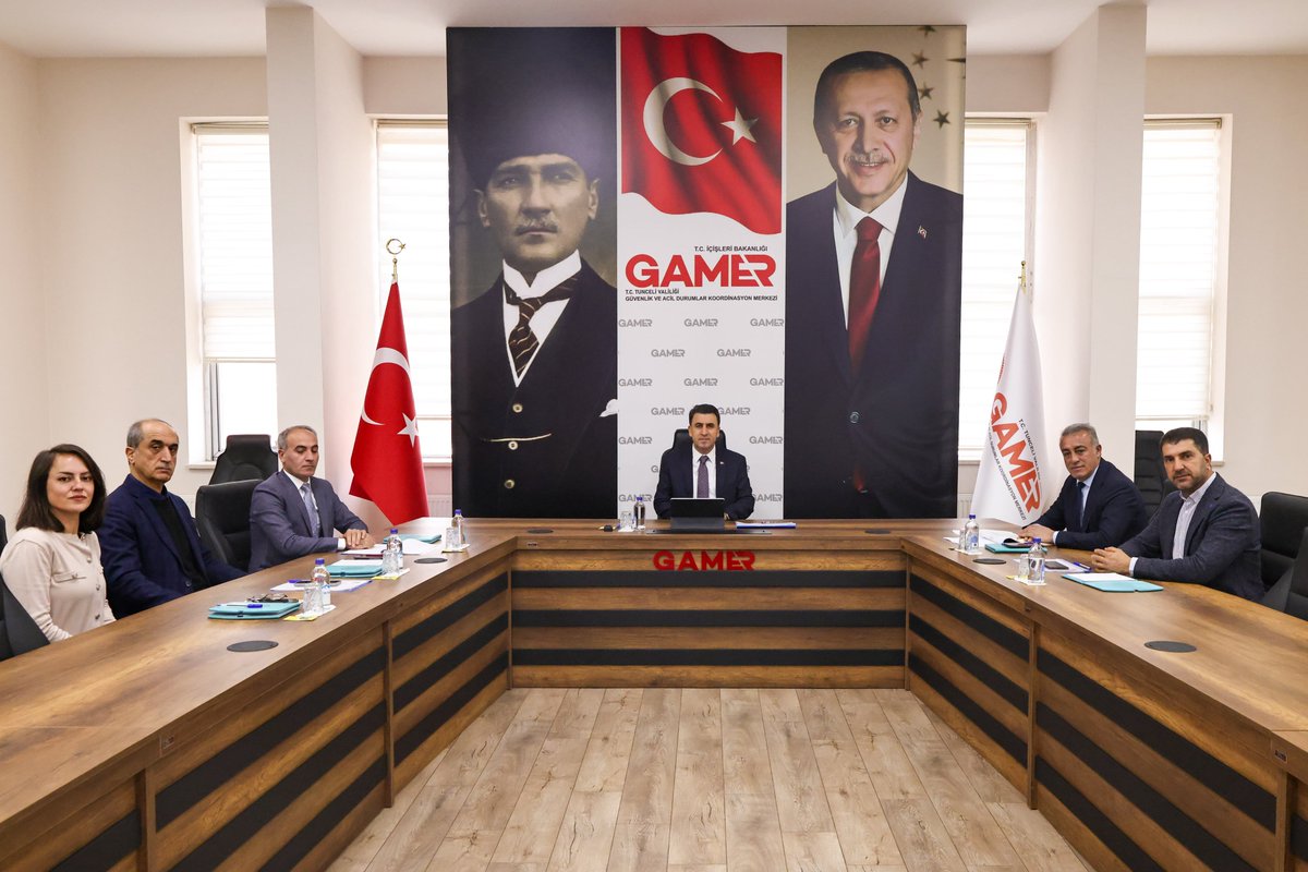 TunceliValiligi's tweet photo. 📌 Valimiz Sayın Şefik Aygöl başkanlığında, Tunceli Organize Sanayi Bölgesi Bütçe Toplantısı gerçekleştirildi.

🚩Toplantıda, OSB’nin 2026 yılına yönelik bütçe çalışmaları, mevcut mali durumu ve planlamalar ele alındı.

@sefikaygol https://t.co/C4J6NqF8Ou