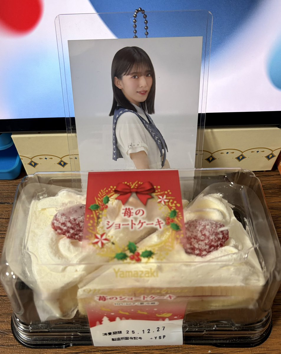 future7's tweet image. รอดูไลฟ์ย้อนหลัง&amp;amp;นั่งกินเค้ก 🍰 ฉลองคริสต์มาสไปด้วย 😆⛄️🎄