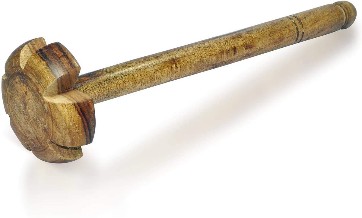 sue_meet's tweet image. any brown household can fix him within a day