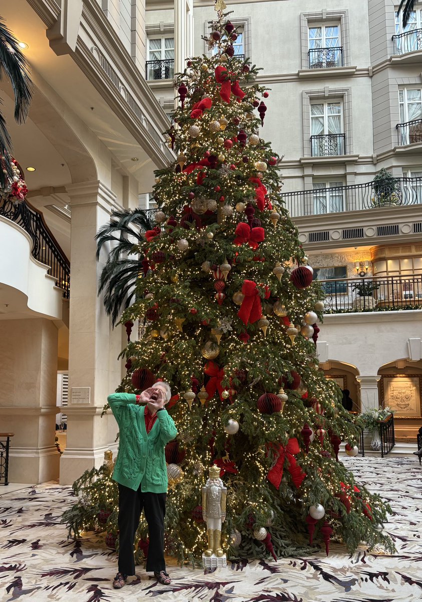 HolderSuzan's tweet image. Did you hear him holler from Holder Towers? #NoddyHolder has declared … IT’s CHRIIIIISSSSSTMAAAAAASSS !