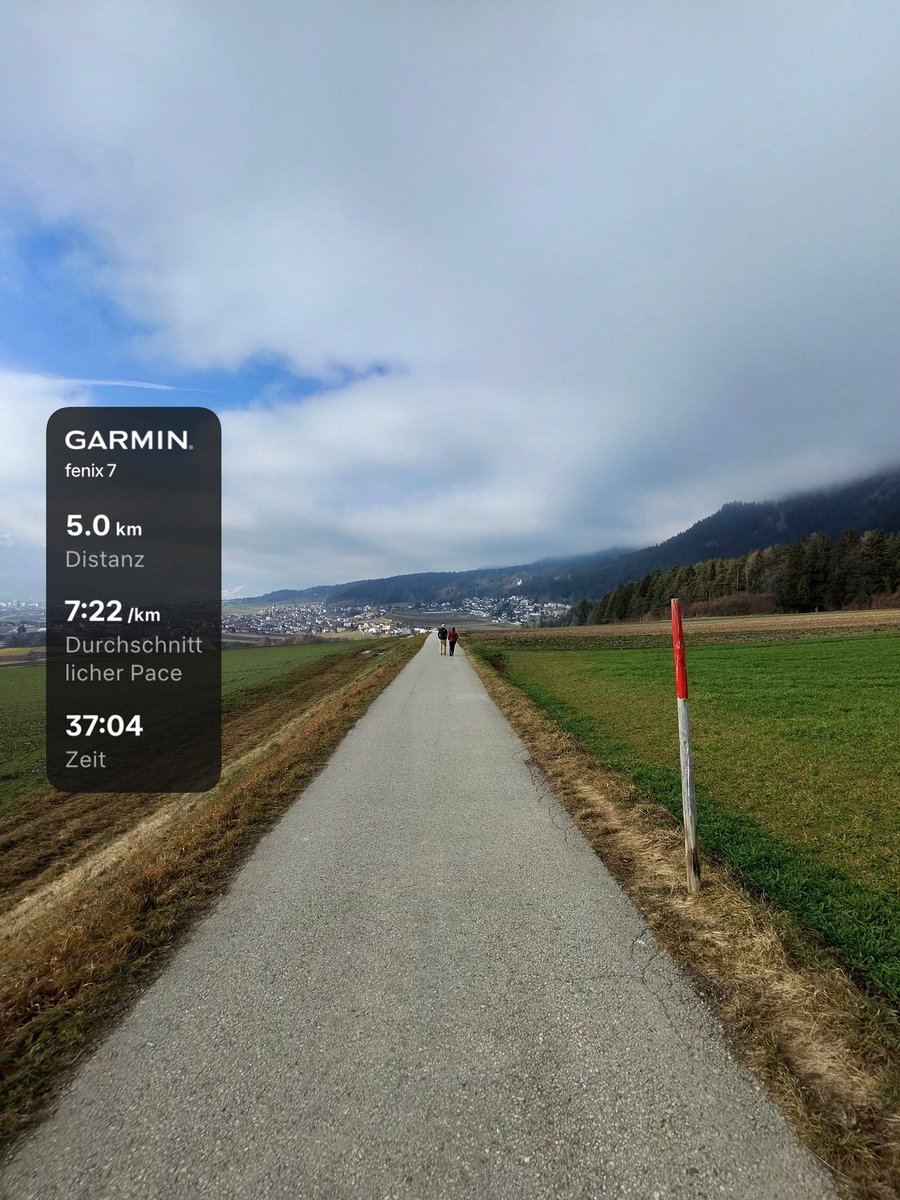 HaraldHolzhamm1's tweet photo. ..morningrun..#absam
#timetoplay #shotoniphone #keeponrunning #visionofpictures nevernotrunning https://t.co/pBZSJerlko