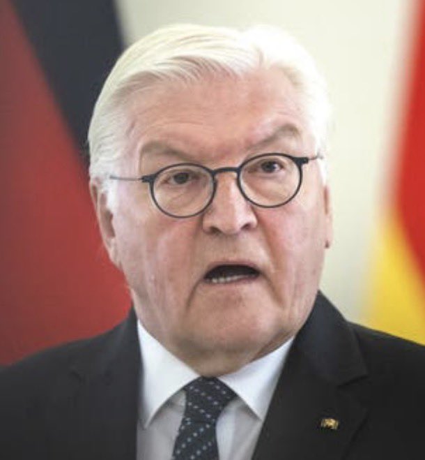 MAL GANZ EHRLICH❗️

Schauen oder hören Sie sich die gestanzten, inhaltsleeren und vor Allgemeinplätzen strotzenden Weihnachts- und Neujahrsansprachen von MERZ und STEINMEIER noch an?

ICH SCHON LANGE NICHT MEHR.