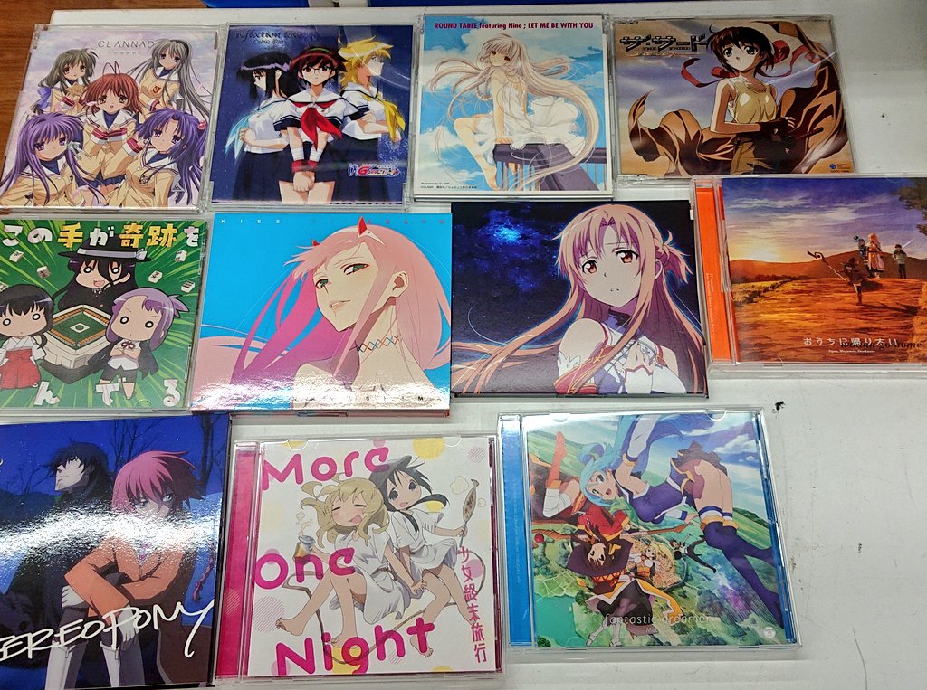 アニメCD50枚以上 ここらへんのアニメCD全てジャンク扱い110円。 ハードオフさんに何が