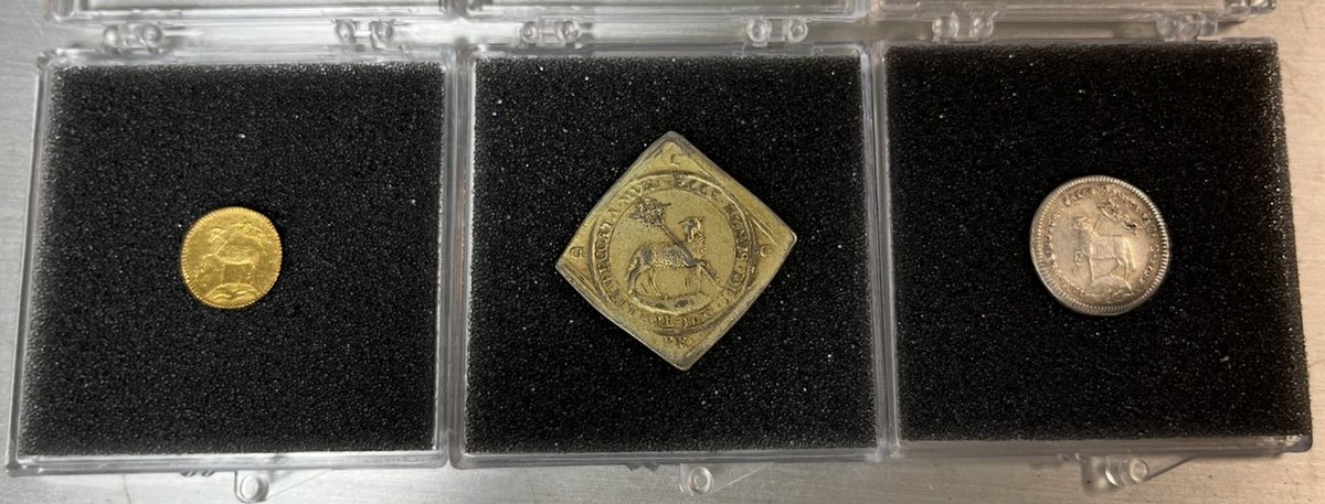 lamm_coin's tweet photo. 今年最後の落札品。今年はオークションあまり参加しなかったけど、珍品はかなりゲットできた🐑
この真ん中（1574年）や右（1/2銀打ち）は初めて見たし、来年も良縁があるといいな🐑 https://t.co/cXJjG8tlQb