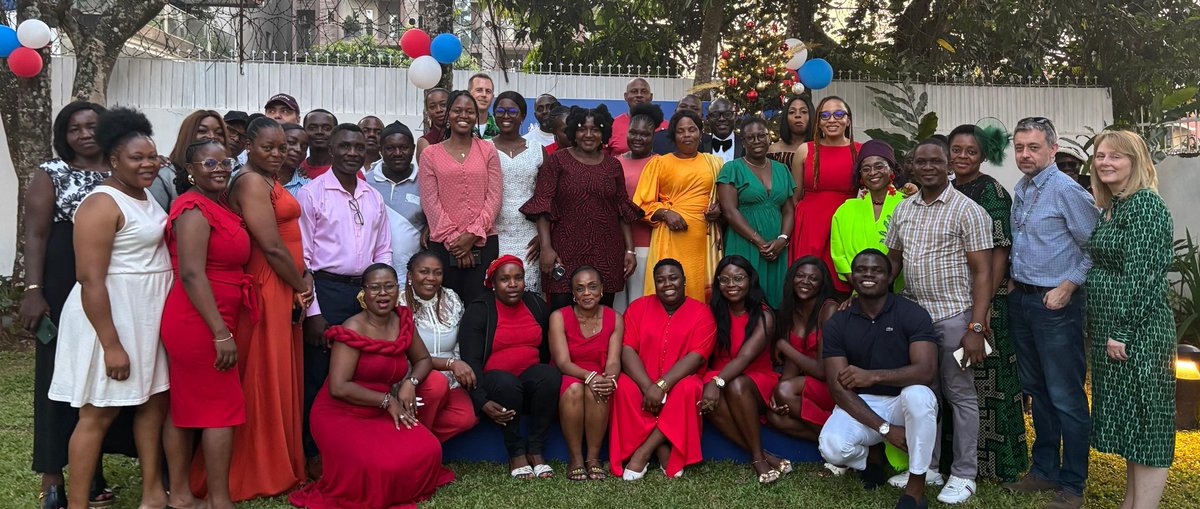 We extend our warmest wishes for a joyful, and peaceful Christmas.
May this festive period bring comfort to your homes, and happiness to your hearts. 

Merry Christmas to you! 🎄