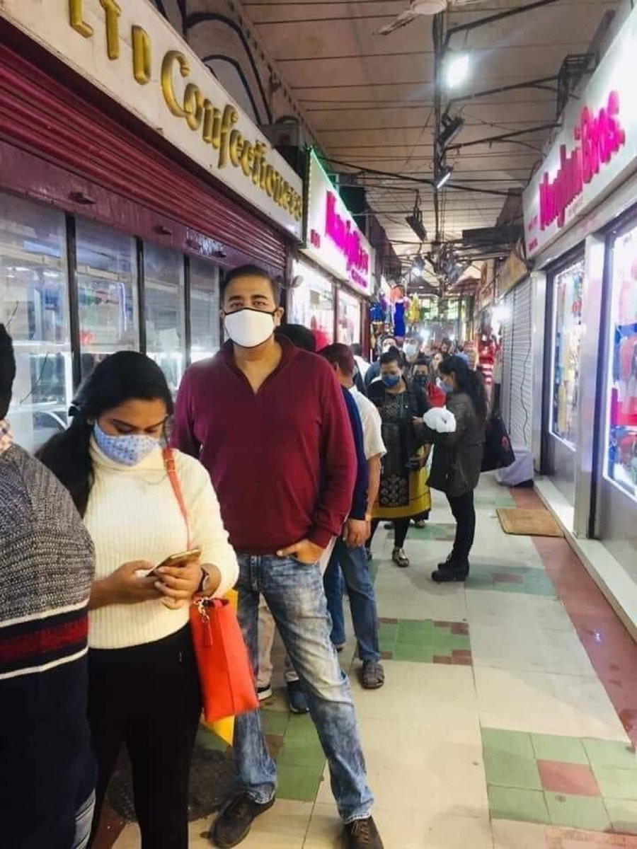 Nothing sums up Kolkata as does her Nahoum Bakery in New Market.

A Jewish Bakery!
Managed by Muslims!
Baking cakes for XMas!
Hindu customers queuing up!