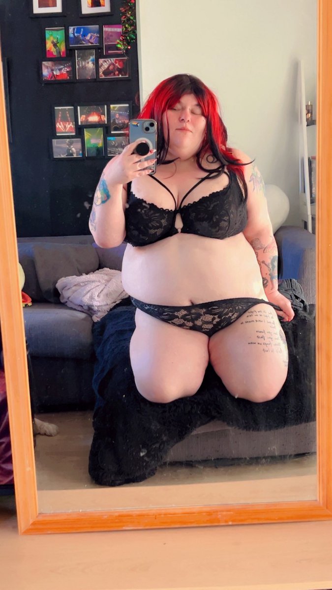 yuna_pieOF's tweet photo. Cute face, comfy body, dangerous confidence 😏
#CuteButConfident #PlusSizePower https://t.co/n4y0JabP4S