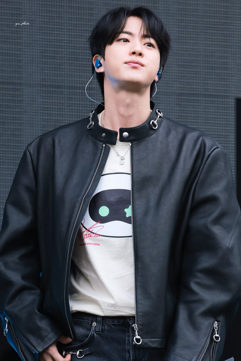 ✨𝐻𝑎𝑝𝑝𝑦 𝐻𝑜𝑙𝑖𝑑𝑎𝑦🎄✨✨✨