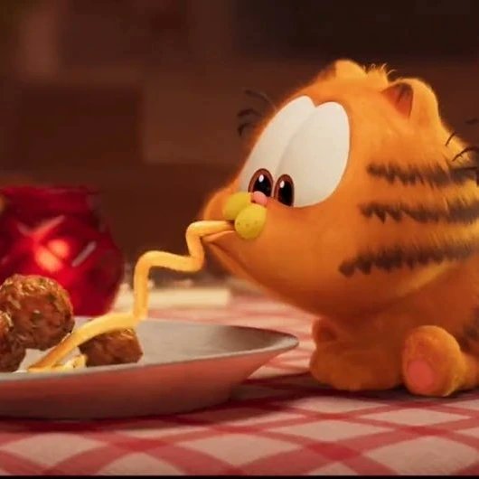 Merry Xmas everyone! 💚 I just got the best gift I could ever asked for and I wanted to share it with all of you.
 A recreation of my favourite shot, and it's a lamp! I loved it with all my heart