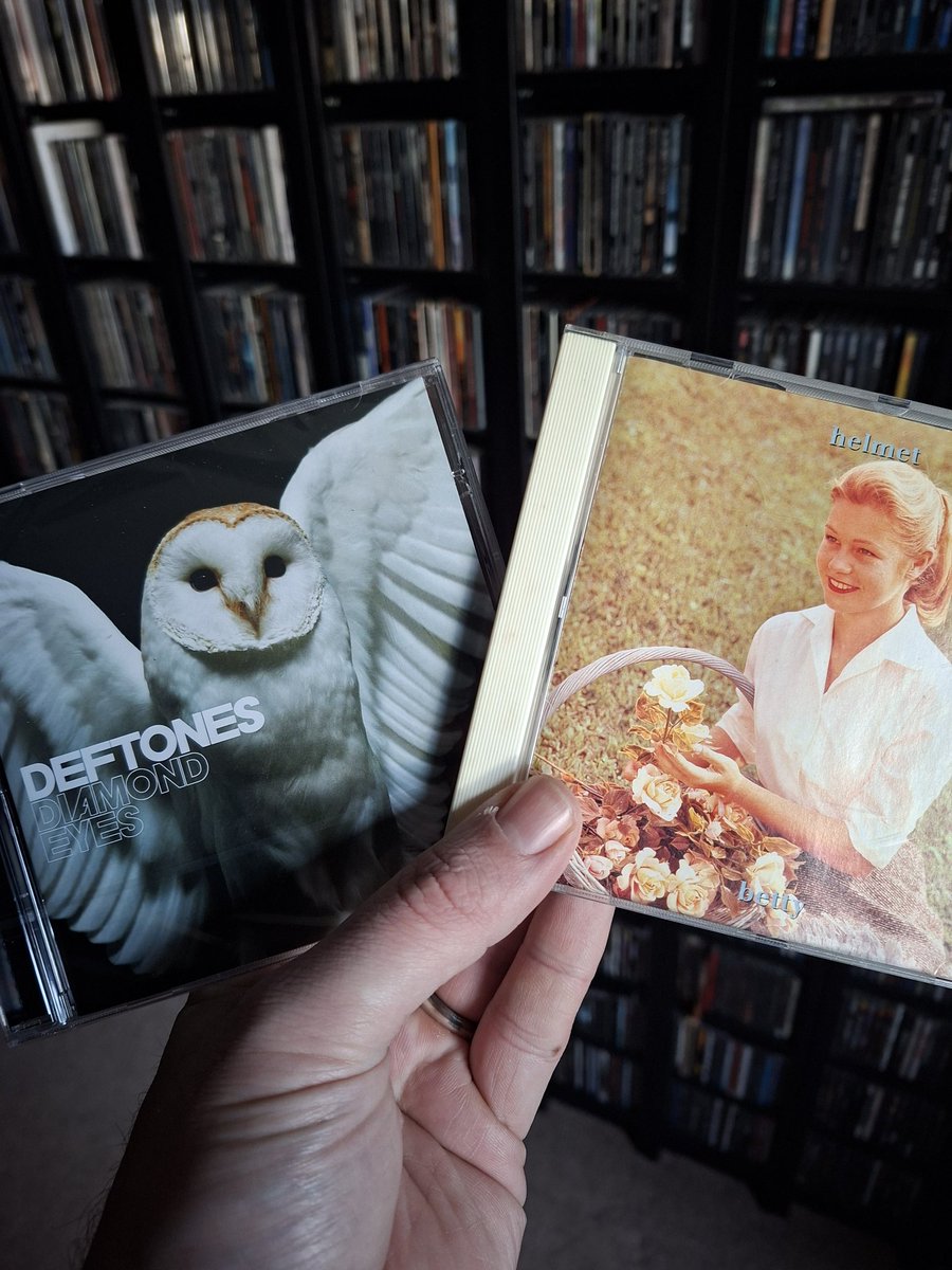 KillchainBlog's tweet image. My beloved wife doesn't like to buy me CDs very often because she knows it's my favourite hobby, but she did pretty alright this year!