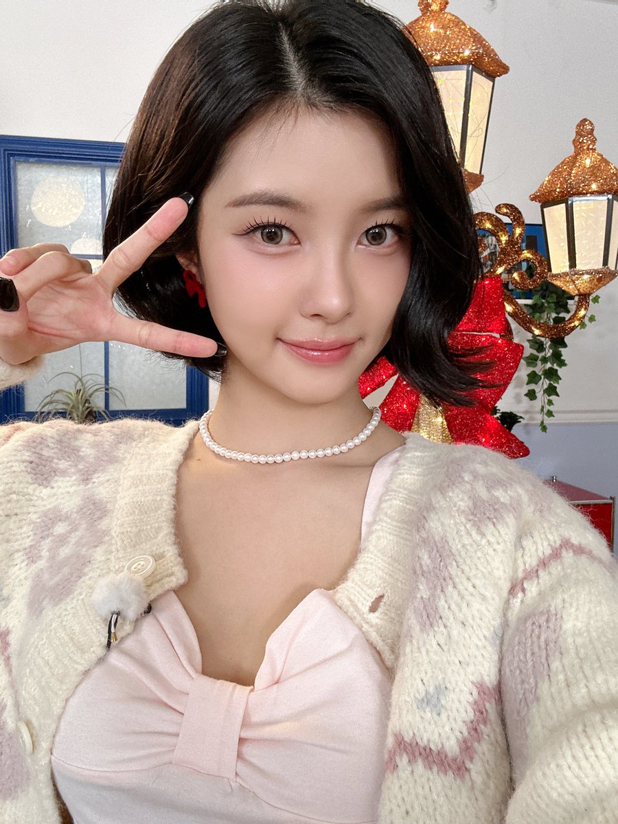 𝕄𝔼ℝℝ𝕐 ℂℍℝ𝕀𝕊𝕋𝕄𝔸𝕊 𝕂𝕖𝕡𝟙𝕚𝕒𝕟

ଘ(੭ꆤᴗꆤ)━☆ﾟ.*･ 🎁

#Kep1er #케플러