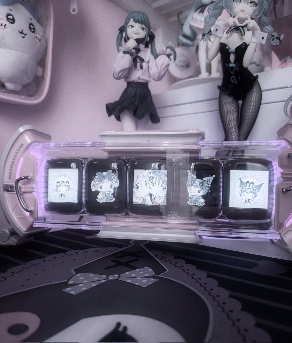 lunyaan_'s tweet image. look what i got from my fiance .. i'm literally in love ..