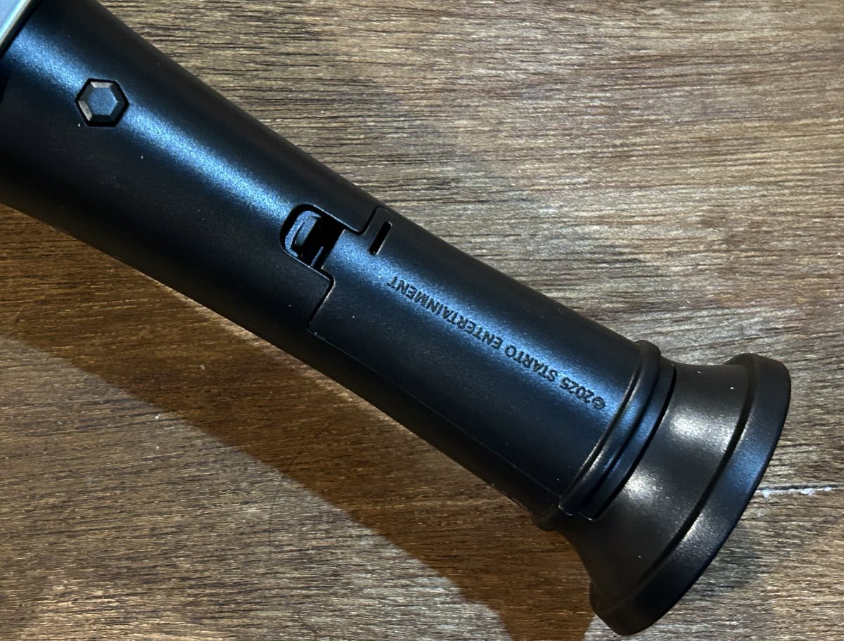 KATーTUN ライブ ライト 電池新品付けます KATーTUN ライブ ライト 電池新品付けます KATーTUN ライブ ライト