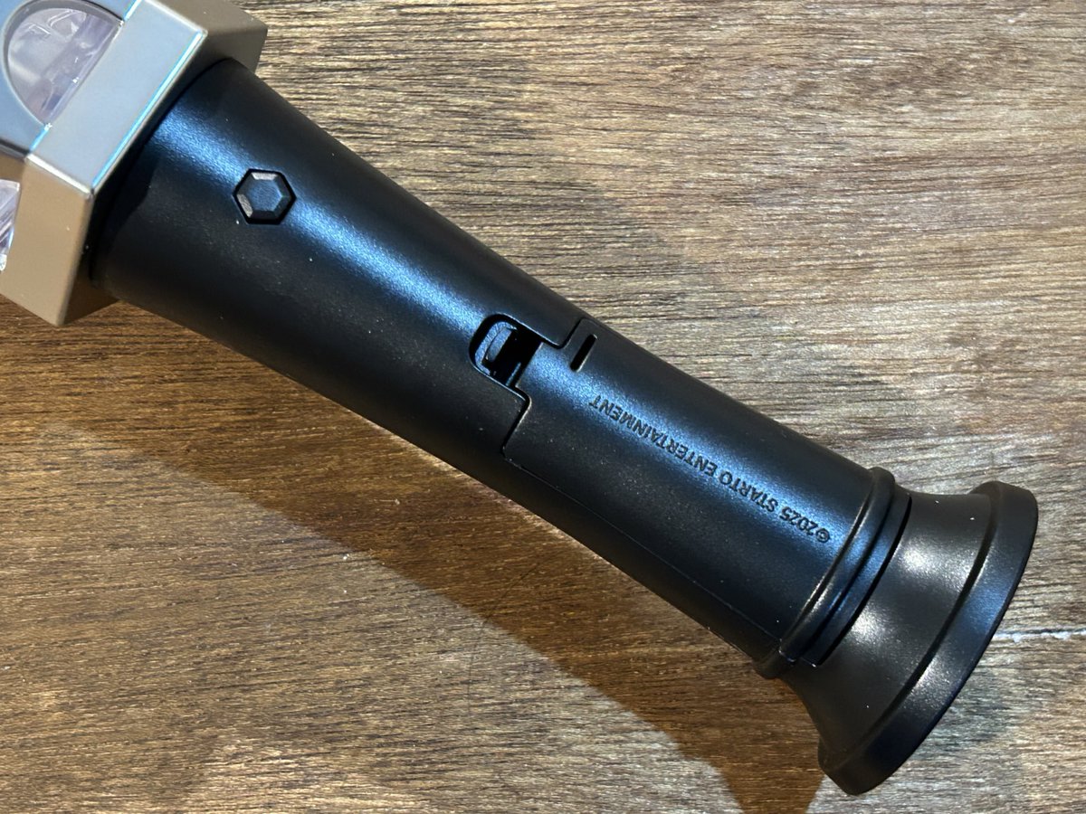 KATーTUN ライブ ライト 電池新品付けます KATーTUN ライブ ライト 電池新品付けます KATーTUN ライブ ライト