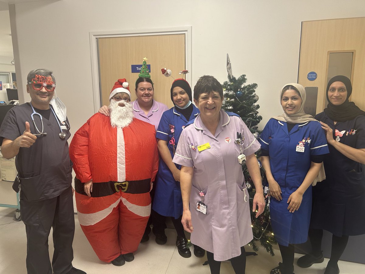 Oldham ED 🚑🚨👩‍⚕️🐝#TeamAwesome tweet media